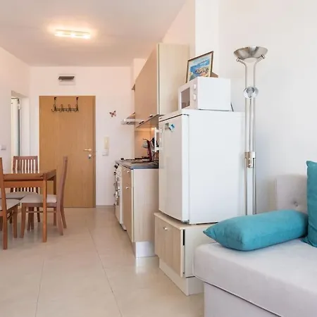 Lighthouse Apartman Várna